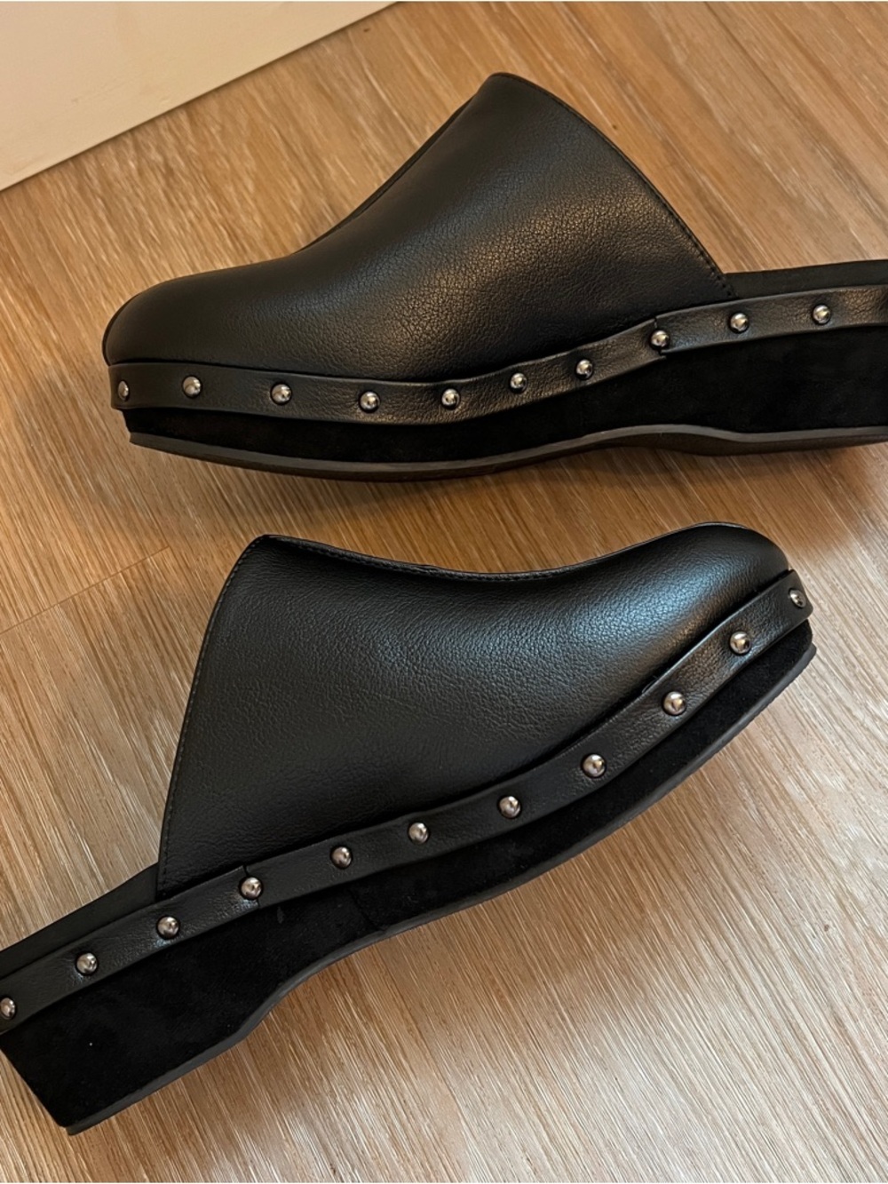 Corkys Black Platform Clogs Size 8 Slip On Studded Comfort Shoes - Picture 6 of 8